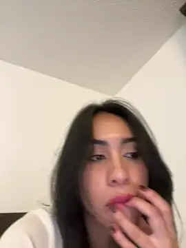 Snapshot of romma95 chatting on 12-19-24, 05:50 romma95 online show from 12-19-24, 05:50