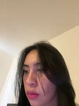Snapshot of romma95 chatting on 12-27-24, 05:59 romma95 online show from 12-27-24, 05:59
