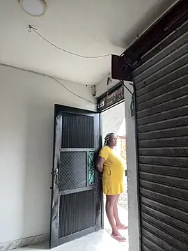 kasandra smith  online show from 12-17-25, 04:12