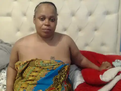 THESHORTQUEEN online show from 11-17-25, 07:51