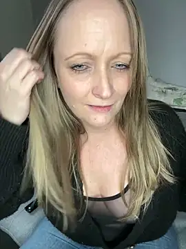 HoneyBluex online show from 02-12-25, 03:16