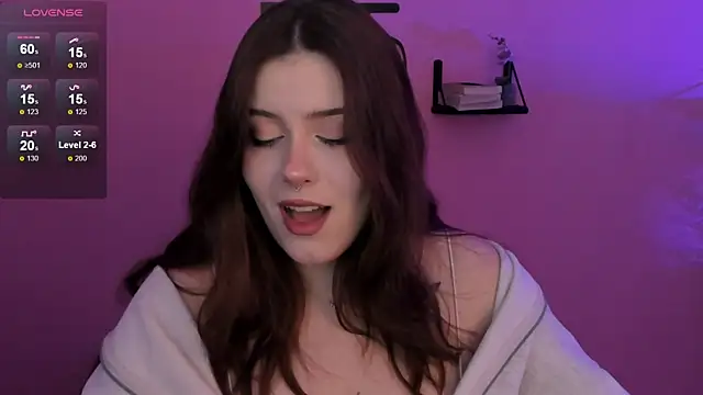 Snapshot of CoralineKeyns chatting on 02-20-25, 05:33 CoralineKeyns online show from 02-20-25, 05:33