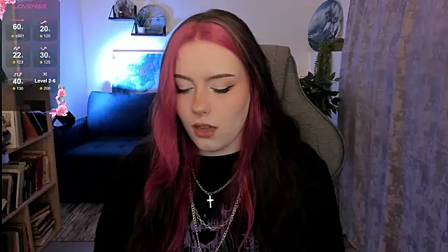 CoralineKeyns online show from 05-13-26, 05:25