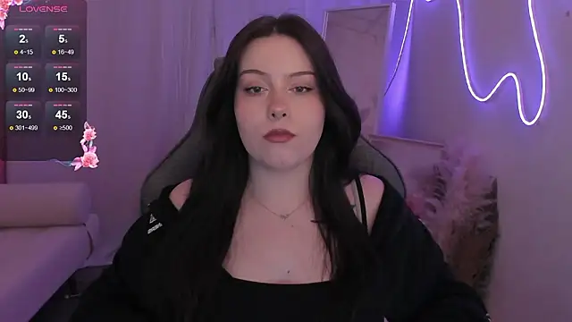 CoralineKeyns online show from 03-06-26, 05:24