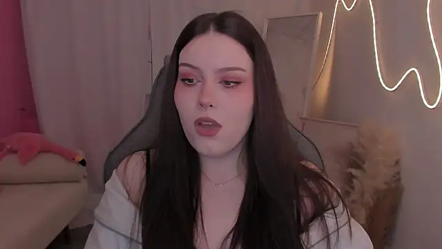 CoralineKeyns online show from 02-04-26, 06:19