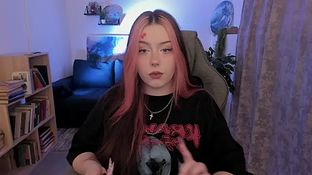 CoralineKeyns online show from 06-30-26, 05:29