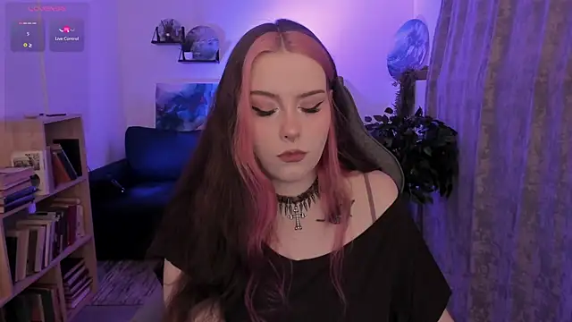 CoralineKeyns online show from 07-16-26, 01:35