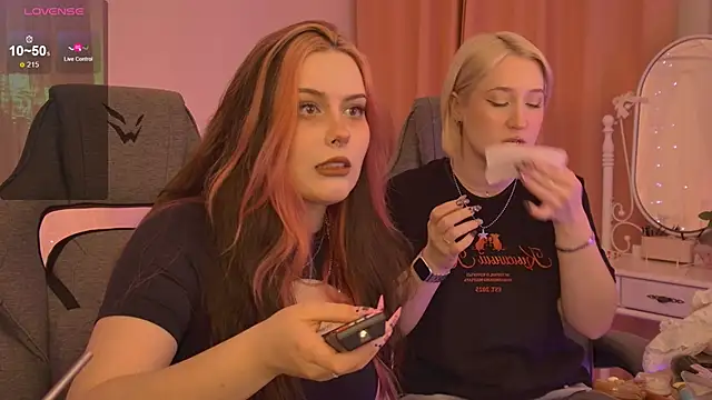 CoralineKeyns online show from 05-30-26, 04:30