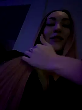 Snapshot of Lunalikaiya chatting on 11-16-25, 04:23 Lunalikaiya online show from 11-16-25, 04:23