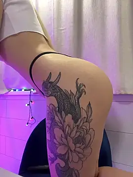 Lunalikaiya online show from 12-15-25, 07:09