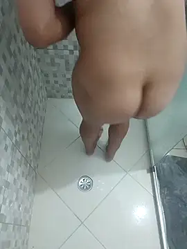 Snapshot of Nicolaskribeiro chatting on 10-18-25, 10:34 Nicolaskribeiro online show from 10-18-25, 10:34