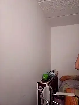 Cameron puppy online show from 10-21-25, 05:34