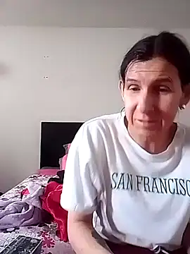 Cameron puppy online show from 10-25-25, 02:07