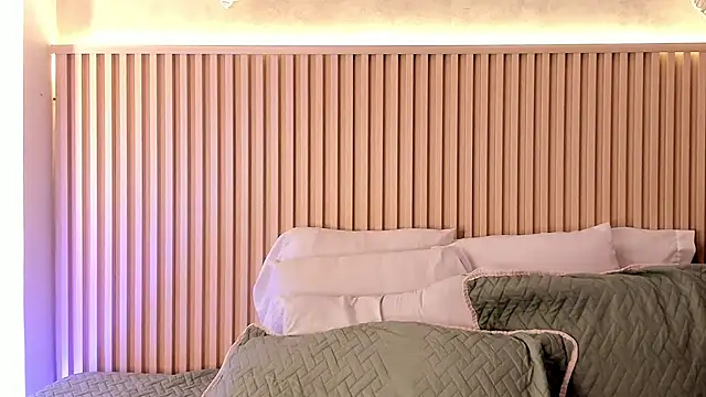 daiana curly online show from 10-11-25, 08:10