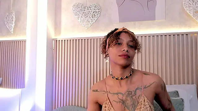 daiana curly online show from 09-10-25, 07:46