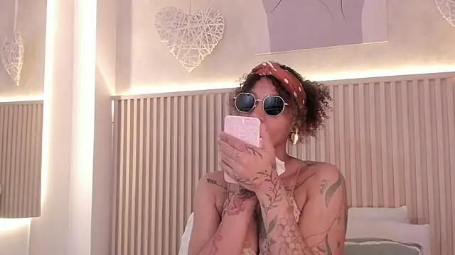 daiana curly online show from 04-08-26, 08:10