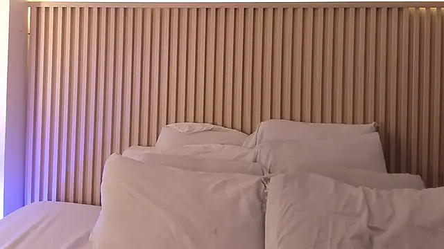 daiana curly online show from 10-13-25, 08:10