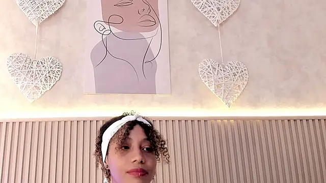 daiana curly online show from 11-11-25, 08:58