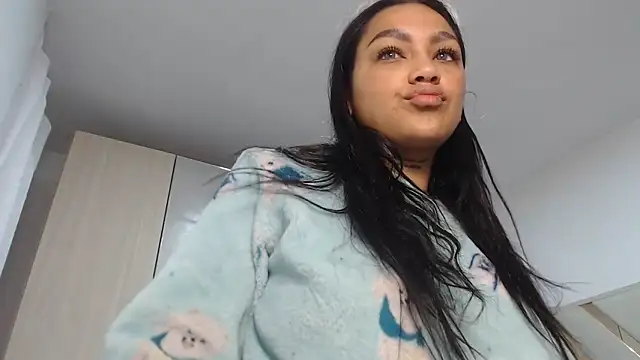 Snapshot of fairylatin222 chatting on 10-21-25, 10:36 fairylatin222 online show from 10-21-25, 10:36