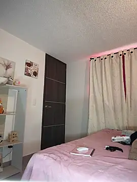 JadeHiilton online show from 11-11-25, 07:19