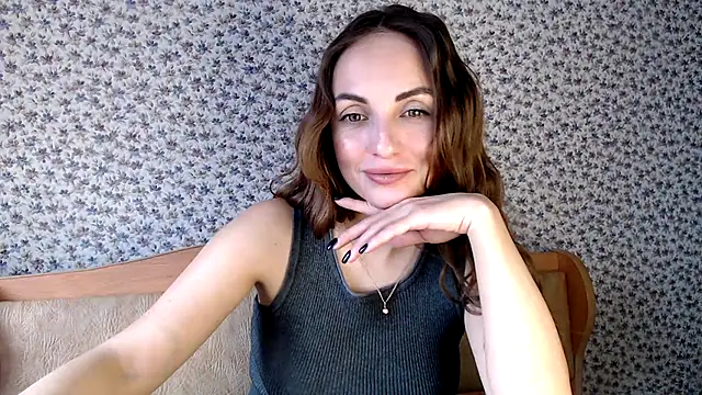 Snapshot of Tinadream20 chatting on 11-05-25, 08:06 Tinadream20 online show from 11-05-25, 08:06