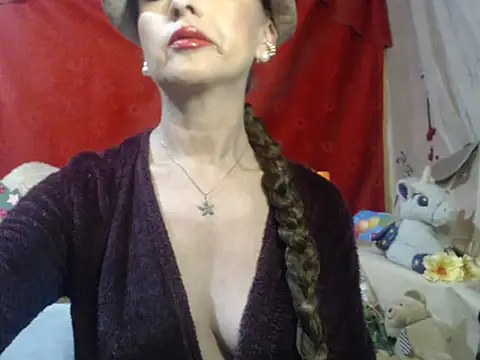 hottieperla online show from 09-25-25, 04:35