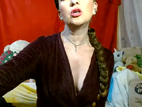 hottieperla online show from 06-07-26, 04:01