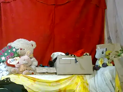 hottieperla online show from 05-12-26, 06:03