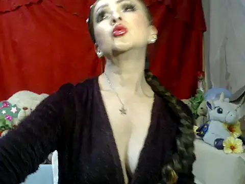 hottieperla online show from 10-04-25, 06:53