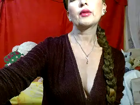 hottieperla online show from 05-30-26, 06:02