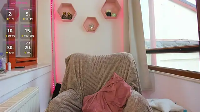 Awesome Jolie online show from 04-10-26, 06:53