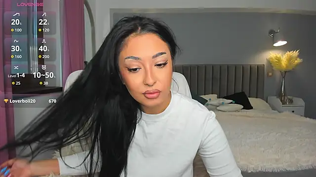 Awesome Jolie online show from 10-02-25, 07:01