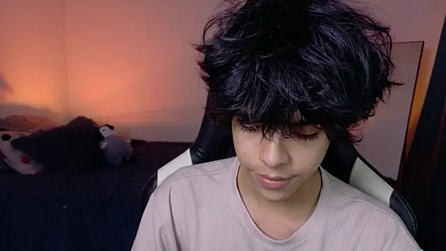 Alan26  online show from 04-06-26, 04:41