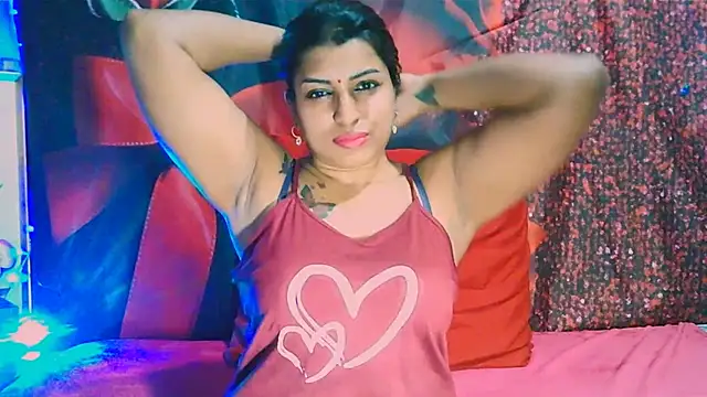 RoyalIndianCreamPuff online show from 01-11-25, 05:40