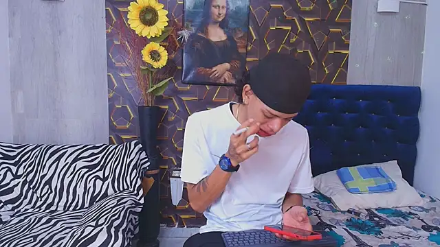 Harry jhonsson online show from 07-18-26, 01:03