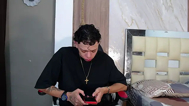 Snapshot of Harry_jhonsson chatting on 07-14-26, 10:49 Harry jhonsson online show from 07-14-26, 10:49