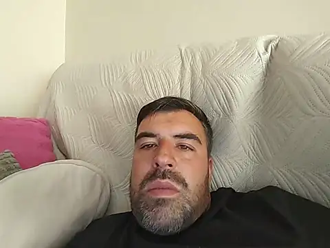 Snapshot of Vicio74@xh chatting on 06-26-26, 05:30 Vicio74xh online show from 06-26-26, 05:30