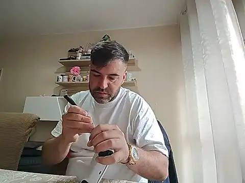 Snapshot of Vicio74@xh chatting on 06-04-26, 08:52 Vicio74xh online show from 06-04-26, 08:52