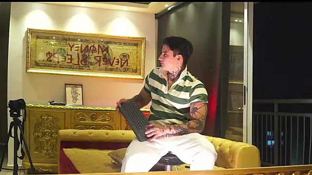 dantecoppolaa  online show from 01-14-26, 12:25