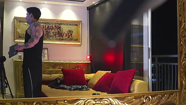 dantecoppolaa  online show from 02-17-26, 12:52