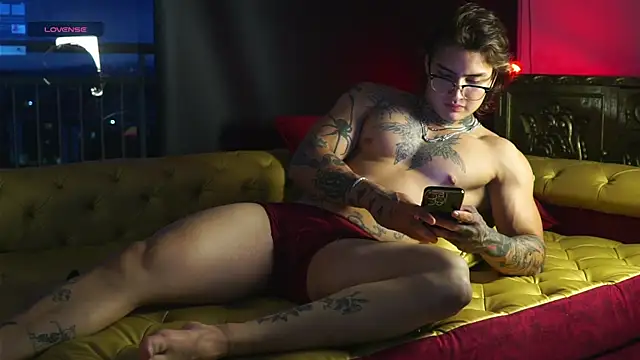 dantecoppolaa  online show from 10-09-25, 11:05