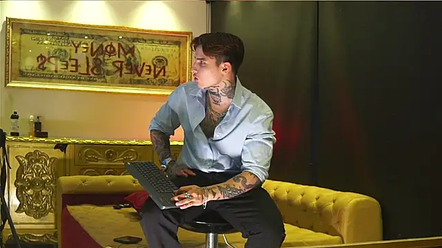 dantecoppolaa  online show from 06-30-26, 12:21