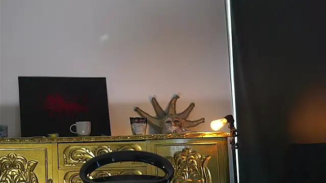 dantecoppolaa  online show from 09-28-25, 08:27