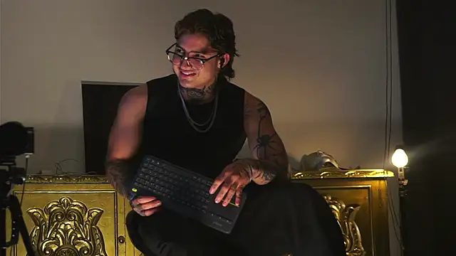 dantecoppolaa  online show from 09-24-25, 11:54