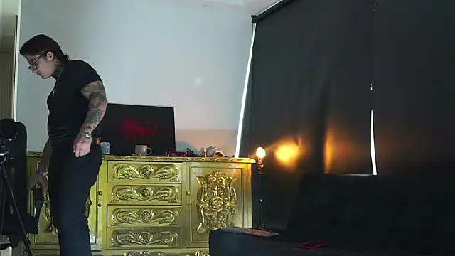 dantecoppolaa  online show from 09-20-25, 04:23