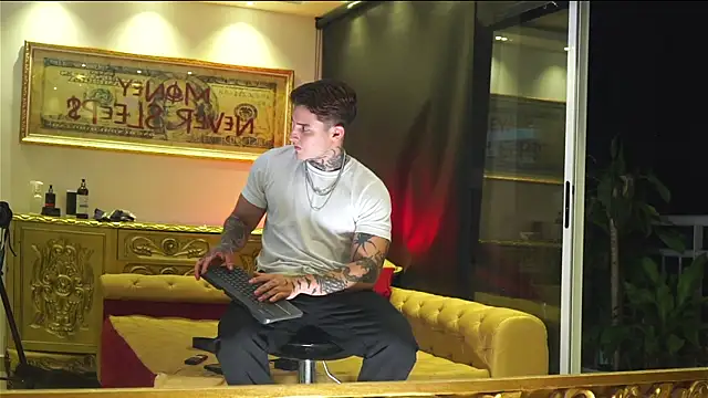 dantecoppolaa  online show from 06-02-26, 02:33