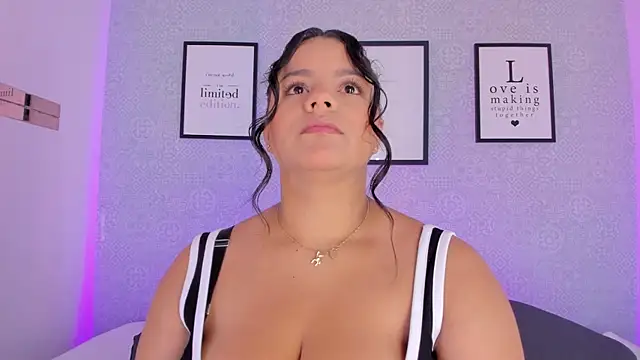 Natasha harper online show from 11-22-25, 11:42