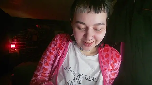 MoorderxDoll online show from 01-06-25, 09:32