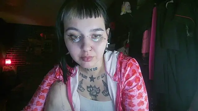 MoorderxDoll online show from 01-08-25, 10:16