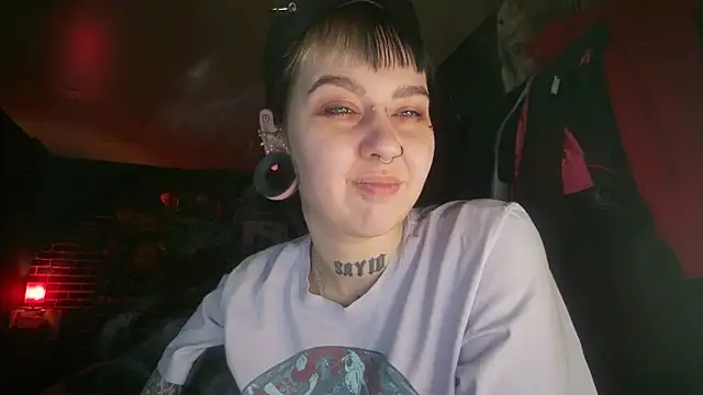 MoorderxDoll online show from 03-02-25, 11:09